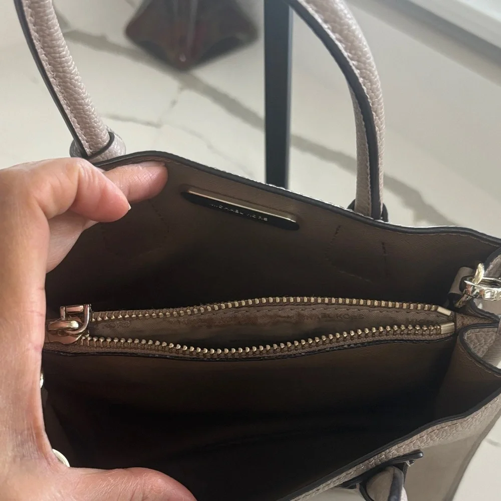 Michael Kors Mercer Pebbled Leather Crossbody Taupe Satchel with Gold Accents